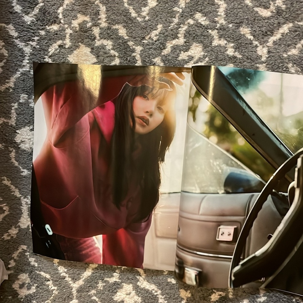 Elle x Blackpink Lisa Lalisa magazine - Picture 7 of 7